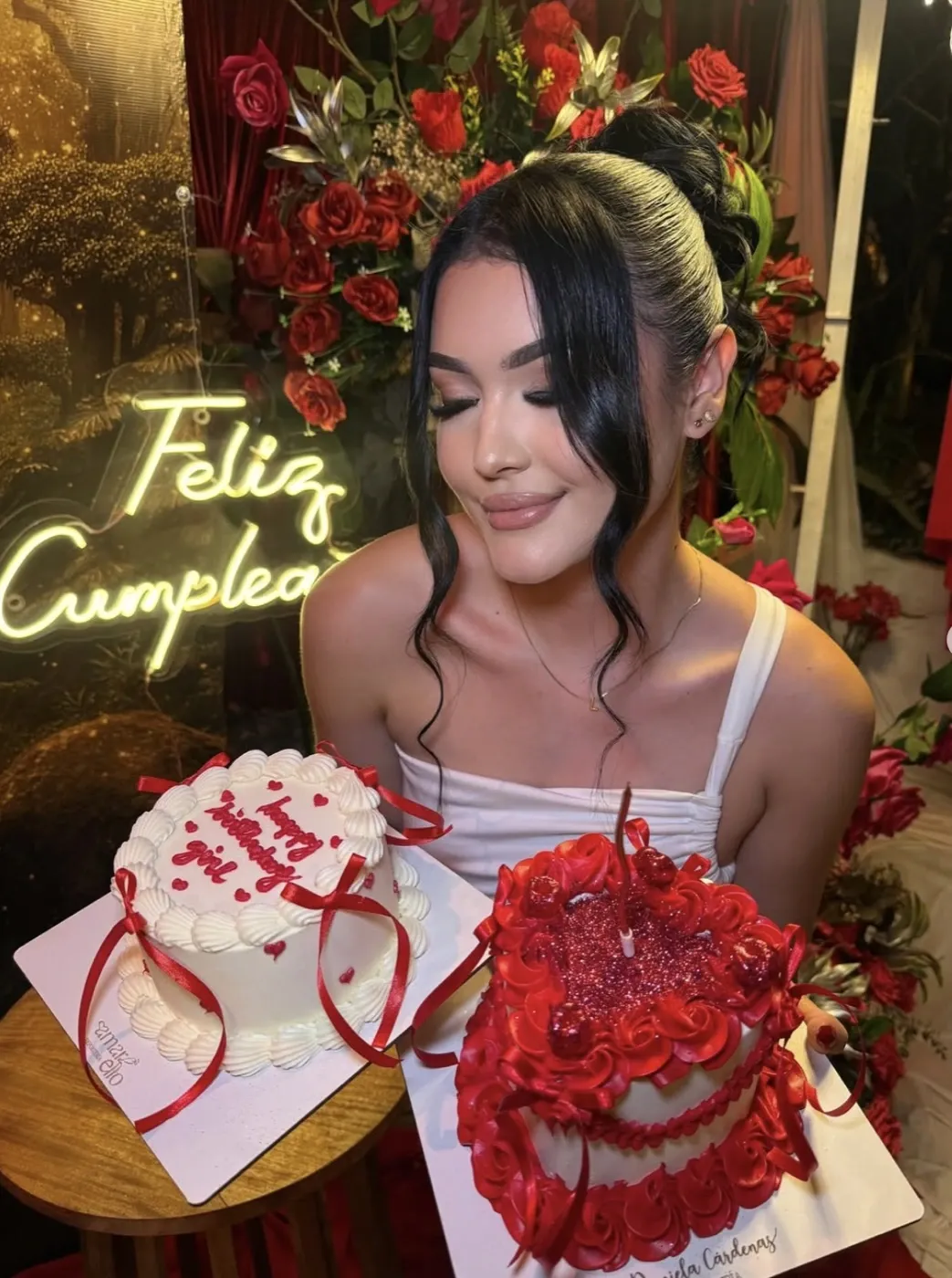 Torta de cumpleaños en una celebración en Le Parché